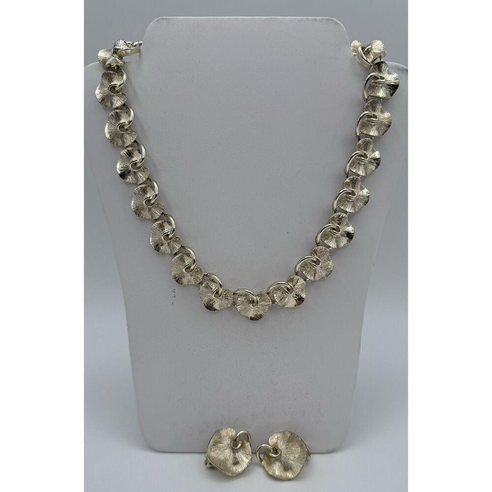 Vtg Lisner Necklace Earrings Set Gold Tone Lilypad Clip Earrings Adjustable